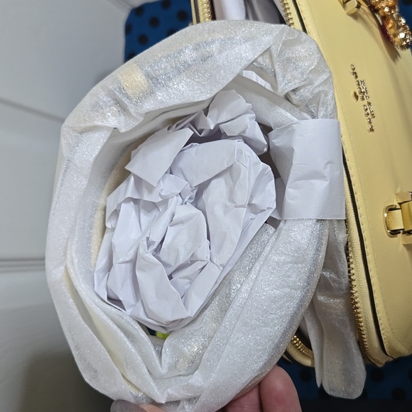 Kate Spade Yellow Leather Handbag NWTS With Added Bag Charm - Picture 7 of 7